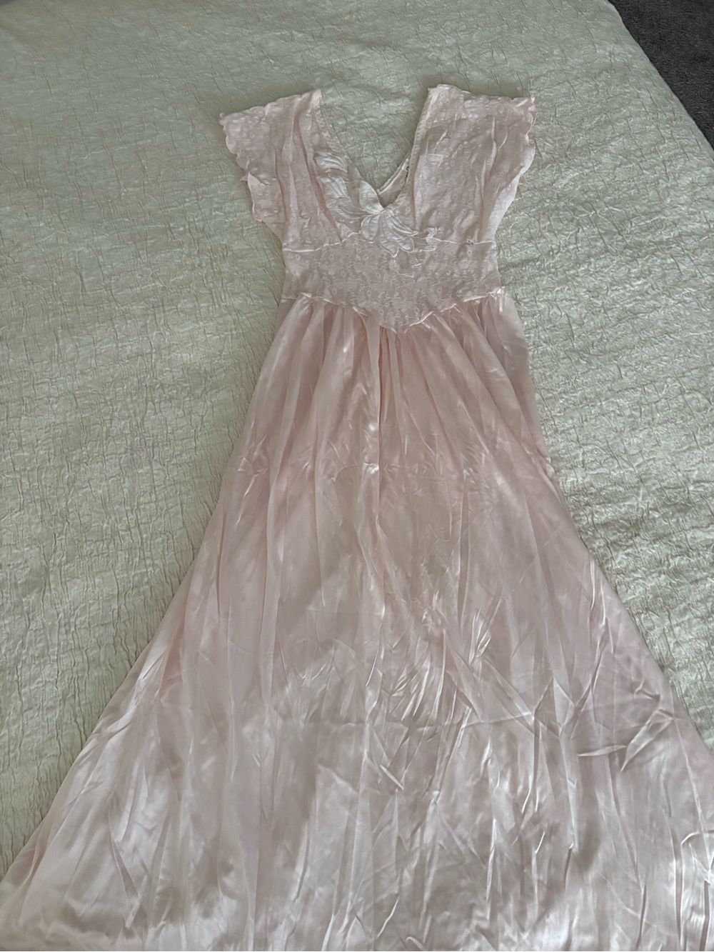 Vintage Cinema Etoile Delicate Pink Satin nightgown VTG